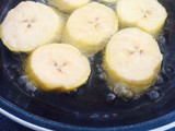 Tostones/ Fritos de plátano verde