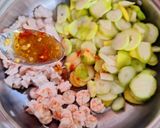 Hình bước làm 4 của món Gỏi trái cóc tôm thịt