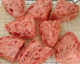 Foto langkah ke 20 dari resep Angkak Wijen Hitam Sourdough Bread.