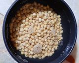 Une image de l'étape 2 de Pois chiches précuits maison 🍽.