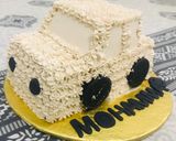 A picture of step 5 of Car cake.