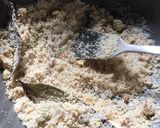A picture of step 3 of Shahi Suji Halwa.