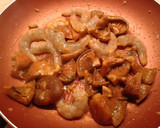 Foto del paso 5 de la receta: Revuelto de Setas y Gambas