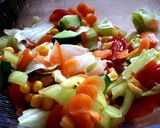 Krémsajtos csirke petrezselymes krumplival és friss salatával recept fázis 6 fotója