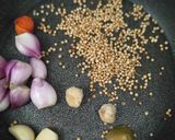 Foto langkah ke 2 dari resep Ayam Goreng Bawang Berempah.