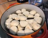 Une image de l'étape 1 de Agneau en cocotte aux raves,céleri branche,carottes et tomates façon tajine.