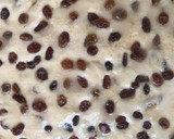 Foto del paso 13 de la receta: Coca de pasas. (y nueces)