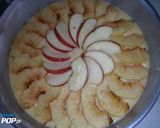 صورة لخطوة 3 من وصفة كيكة التفاح 🍎🥧