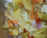 A picture of step 2 of Vegetable crispy.