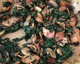 A picture of step 6 of Pasta with Spinach, Bacon and Mushrooms.