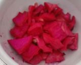 Foto langkah ke 1 dari resep 172. Sirup Kulit Buah Naga.