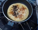 Foto langkah ke 4 dari resep Pancake mesis lipat.