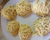 Foto langkah ke 6 dari resep Mi Telur Homemade.