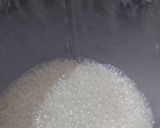 A picture of step 2 of Banana shake.