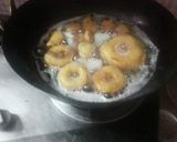 A picture of step 4 of Yummy donuts.