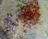 A picture of step 2 of Onion Thepla.