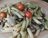 Foto del paso 8 de la receta: Macarrones con setas y salsa de espirulina