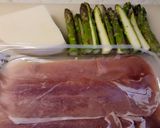A picture of step 1 of Asparagus, prosciutto and provolone potato stack.