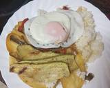 Foto del paso 1 de la receta Panaderas de calabacín y papas con arroz blanco y huevo frito