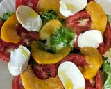 Foto del paso 5 de la receta: Ensalada de tomate y melocotón