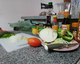 Foto del paso 1 de la receta: Arroz con pollo (a la mamola)