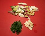 Foto del paso 3 de la receta Revuelto de champiñones, con cebolletas y ajos