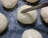 A picture of step 3 of Chicken buns.