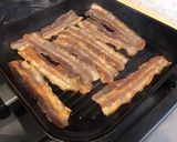 Une image de l'étape 4 de Feuille de chêne rouge à la pancetta corse grillée et roquefort.
