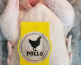 Foto del paso 1 de la receta: Pollo entero asado al horno