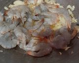Foto langkah ke 2 dari resep Udang Asam Tomat.