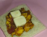 Foto langkah ke 4 dari resep Roti isi Kare Tomat Telur Keju Mozarela.