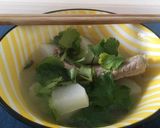 A picture of step 4 of Pork rib radish soup with coriander 🌿.