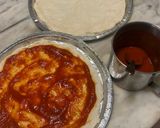 Foto del passaggio 3 della ricetta Pizza Napoletana Tonno e Cipolla Standardizzata per Fornetto (Ariete)