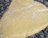 A picture of step 5 of Frosting sugar cookies.