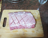Foto del paso 1 de la receta: Cinta de lomo con champiñones al horno y papas fritas