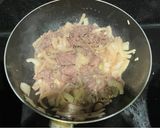 蒜味洋蔥牛肉炒麵的食譜步驟3照片