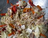 Foto langkah ke 5 dari resep Mie Goreng.