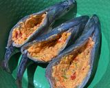 Foto langkah ke 3 dari resep Ikan bakar kembong isi tengah.