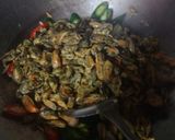 Foto langkah ke 3 dari resep Tumis Kerang.