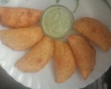 A picture of step 6 of Cauliflower karanji(Gujiya).