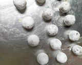 Foto langkah ke 4 dari resep Taro Cringkle Cookies.