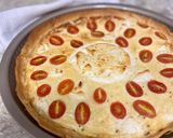Foto del paso 7 de la receta Quiche de queso de cabra, tomates cherry y bacon