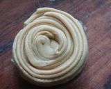 A picture of step 3 of Laccha paratha.