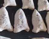 عکس مرحله 2 از دستور پیراشکی با آرد چاودار