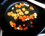 Foto del paso 4 de la receta Mini calabacines en salsa oriental con guarnición de arroz