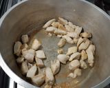 Foto del paso 3 de la receta: Fricasé de pollo de mi abuela