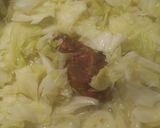 A picture of step 1 of Beer Brats and Cabbage.