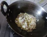 A picture of step 1 of Egg bhurji.