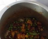 A picture of step 4 of Veg pulao.