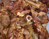A picture of step 1 of Handi Mutton.